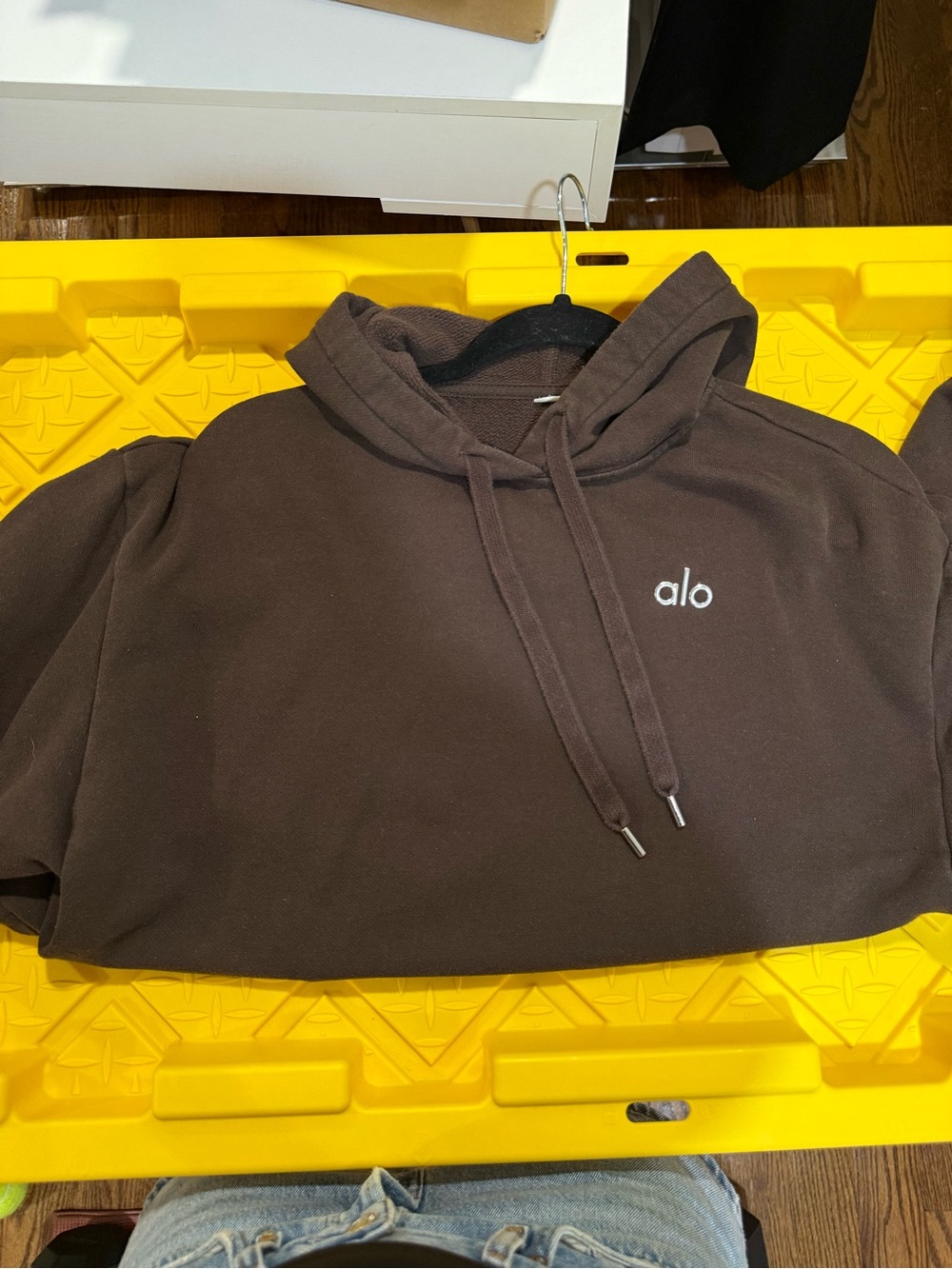 ALO Yoga Brown Track Pants & Hoodie Set - Picture 4 of 5